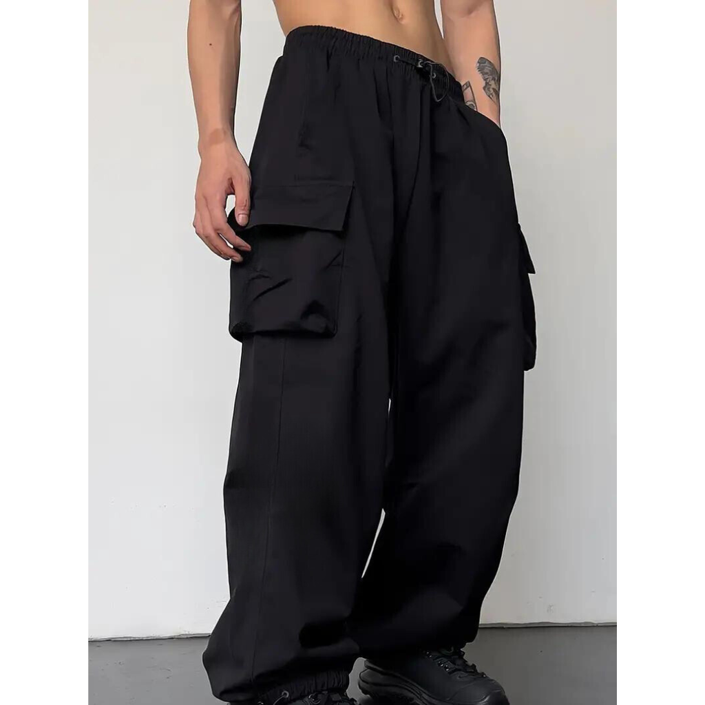 Baggy Parachute Cargo Trackpants