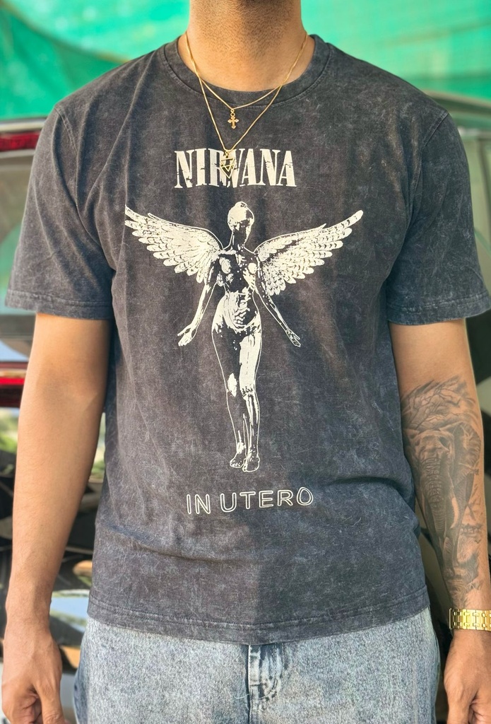 Nirvana Vintage Tshirt  Regular fit black