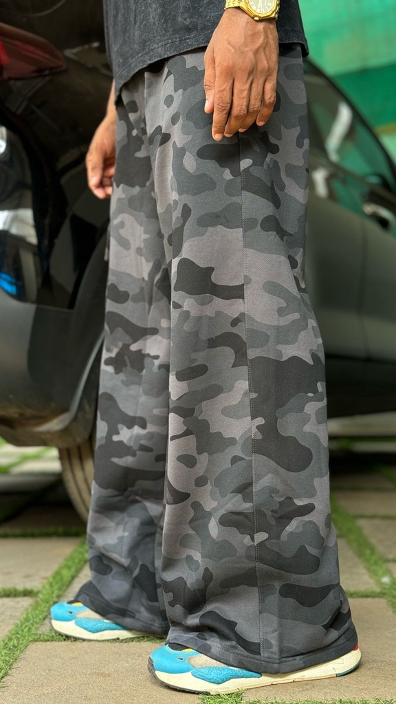 BAGGY BLACK Trackpant army