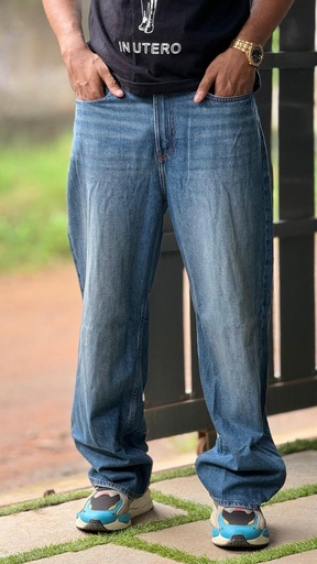 Dark blue baggy jeans