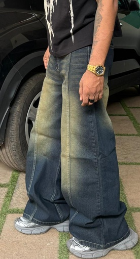 13in wideleg  whisker baggy jeans Black n yellow